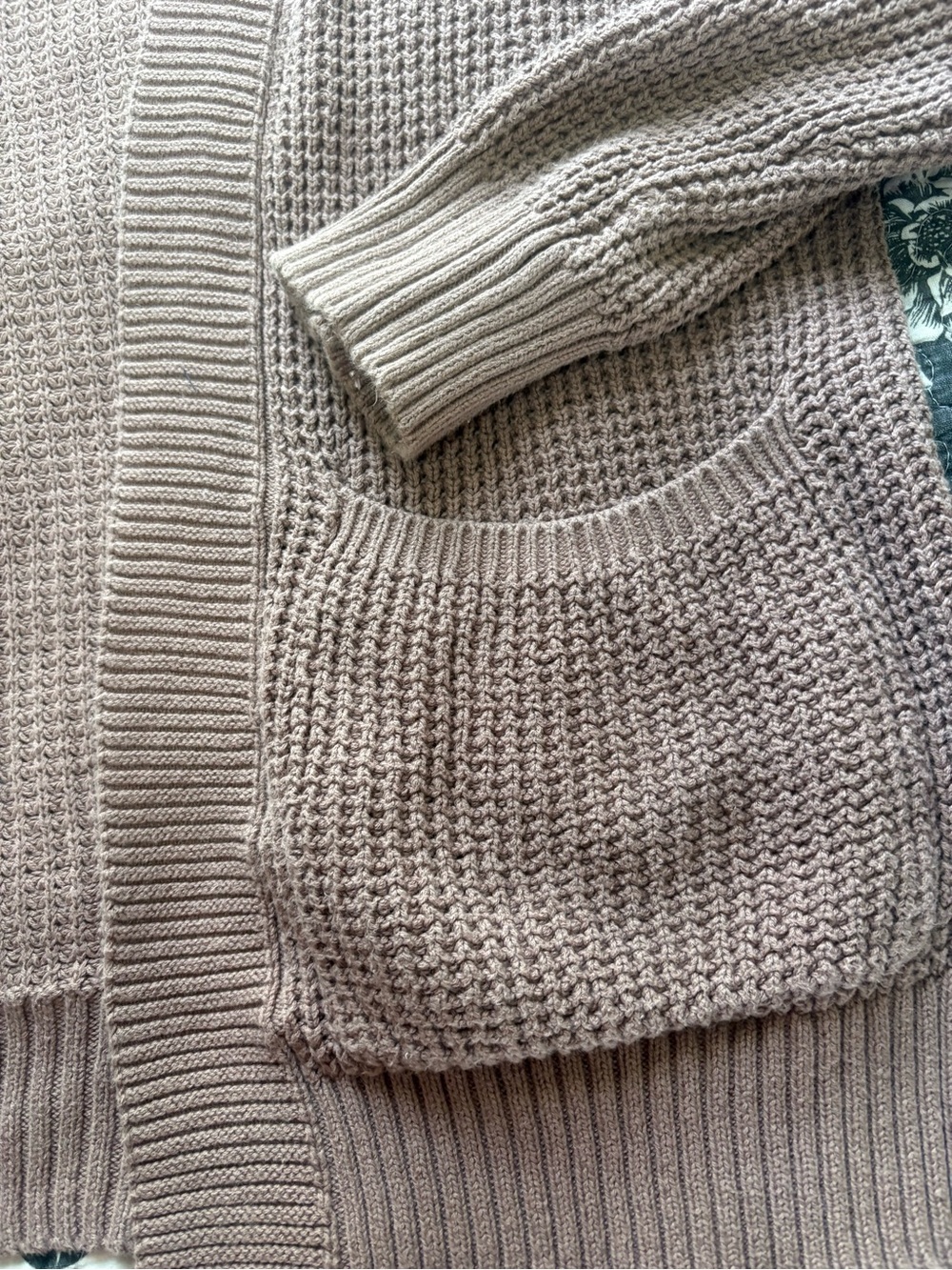 Universal Threads Mauve Cardi - Picture 2 of 4